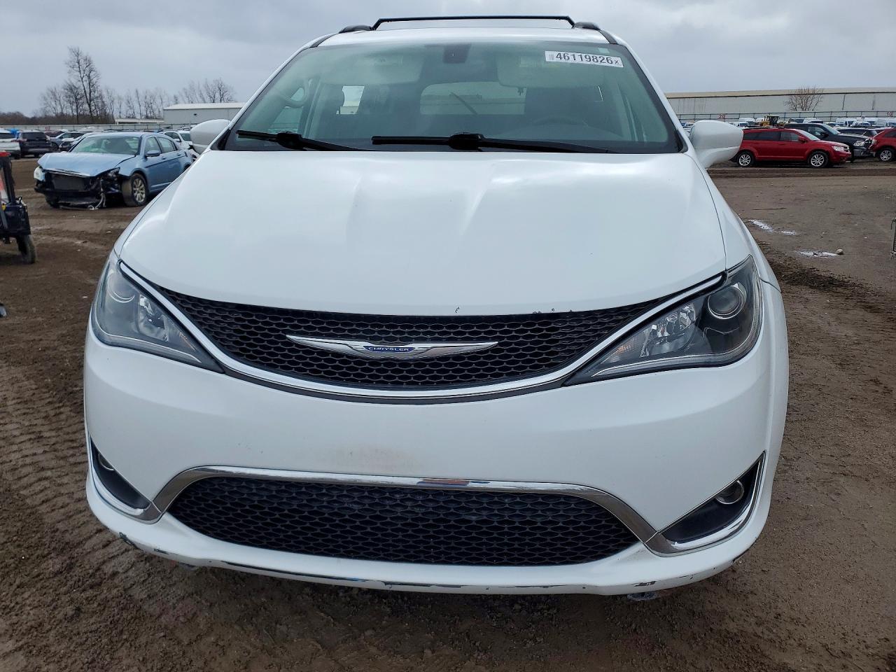 2017 Chrysler Pacifica Touring L - Фото 5