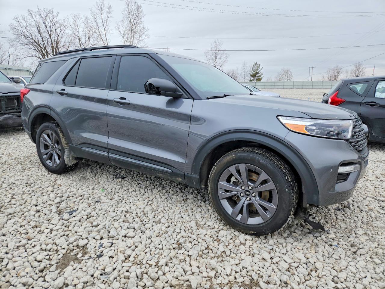 2022 Ford Explorer Xlt - Фото 4