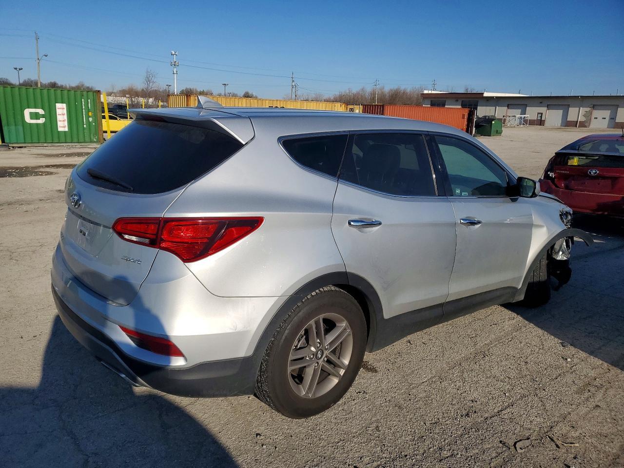 2017 Hyundai Santa Fe Sport 2.4L - Image 3