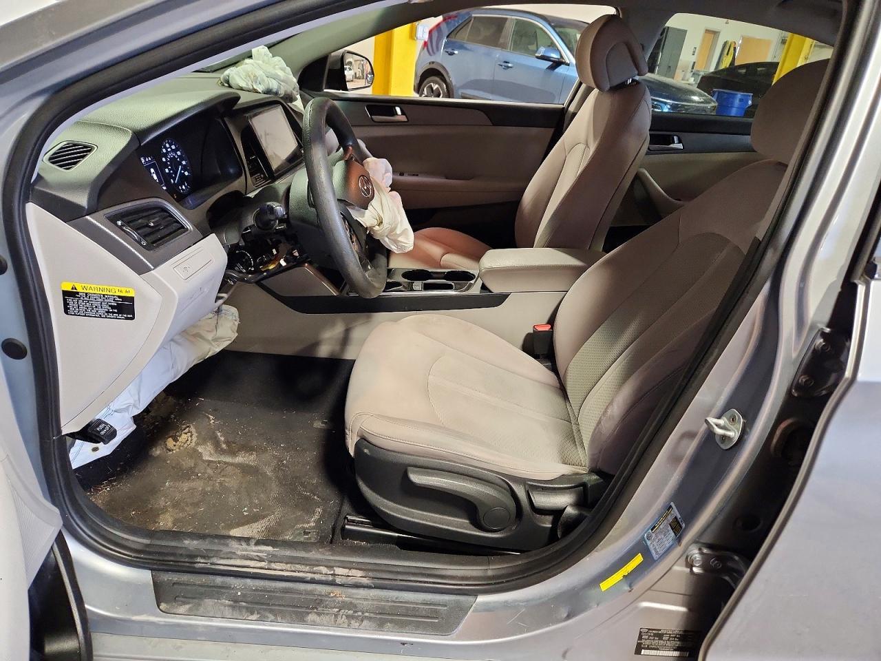2017 Hyundai Sonata Base - Image 7