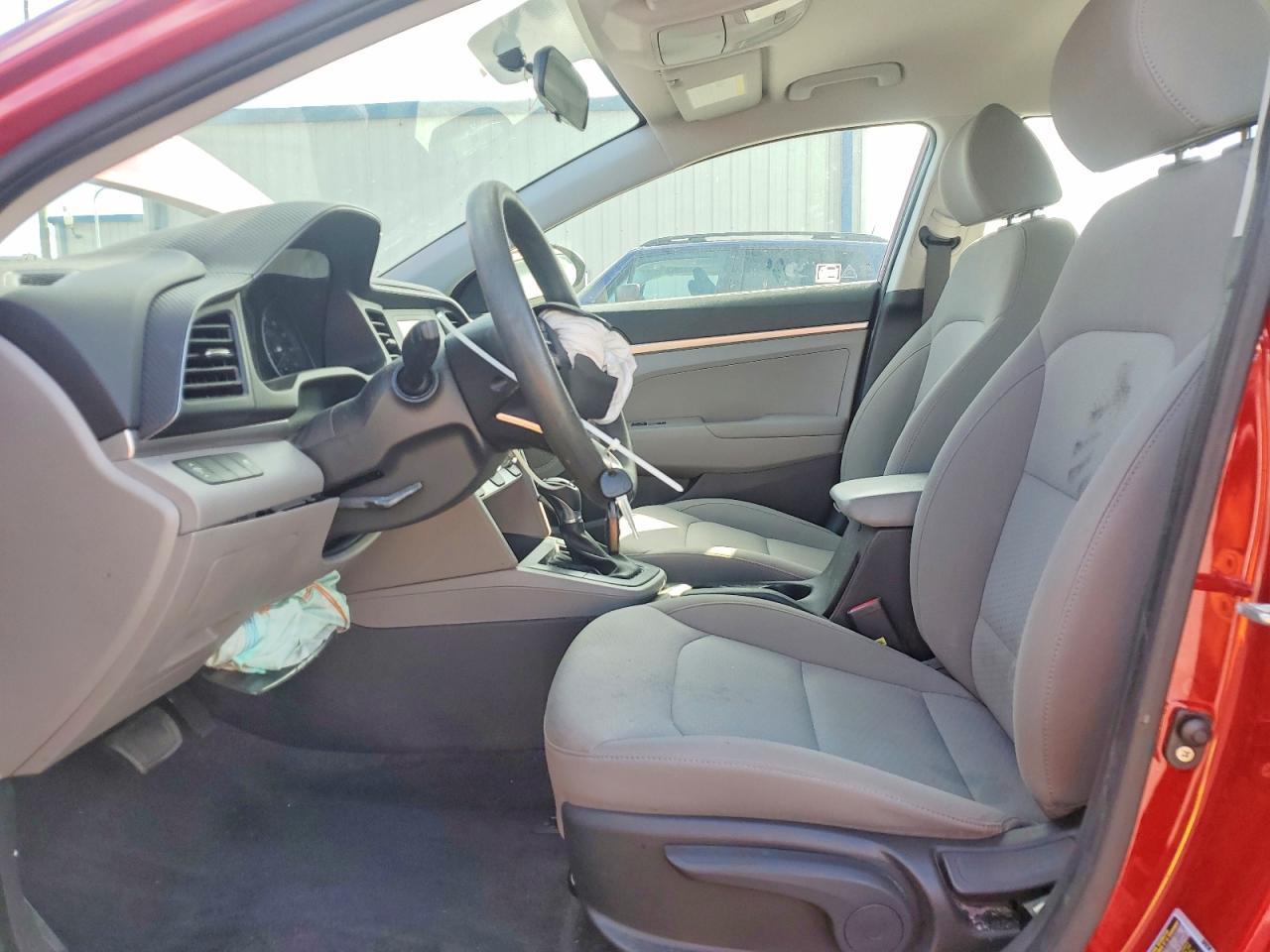 2019 Hyundai Elantra Se - Image 7