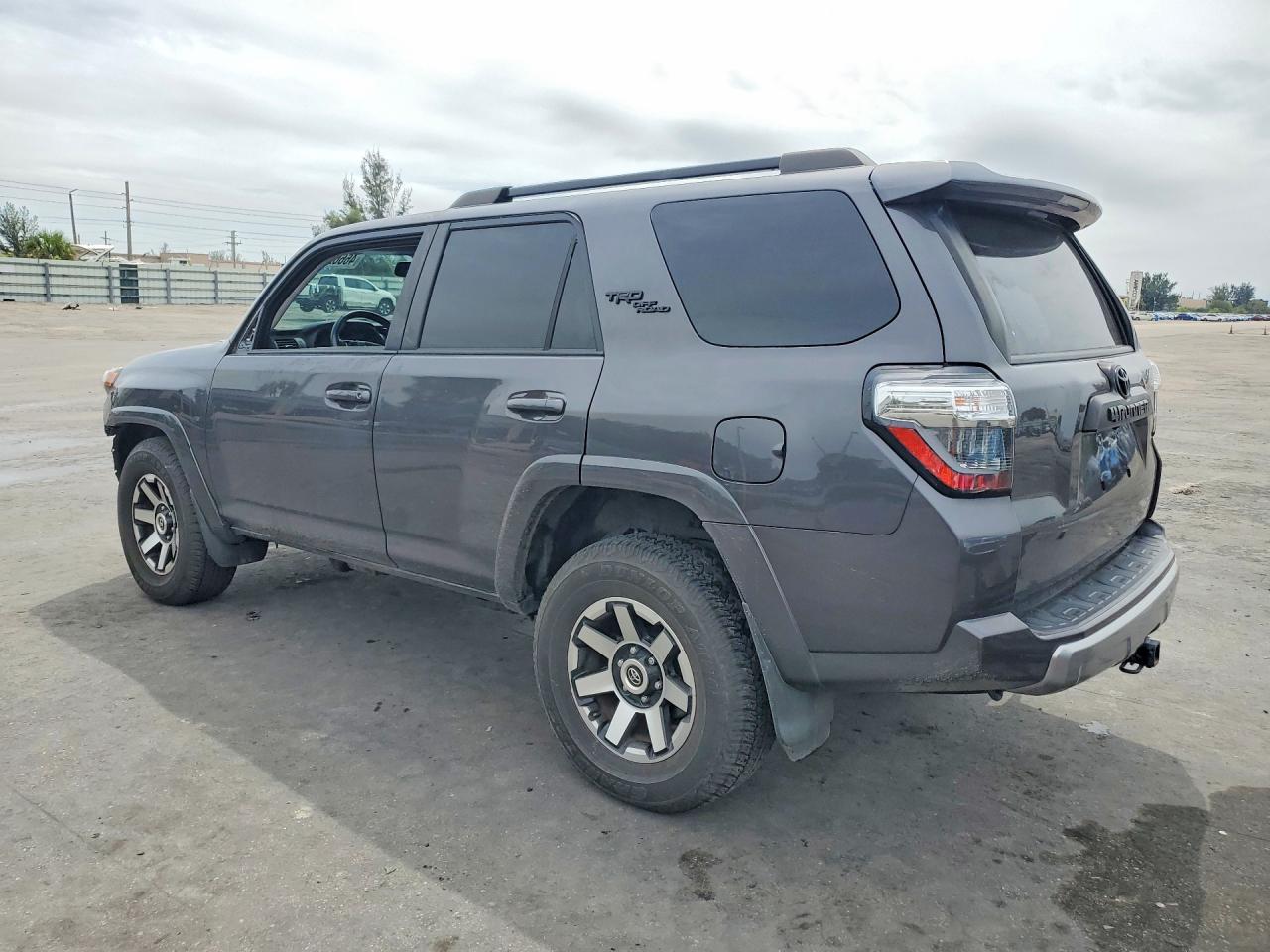 2023 Toyota 4Runner Trd Off-Road Premium - Image 2