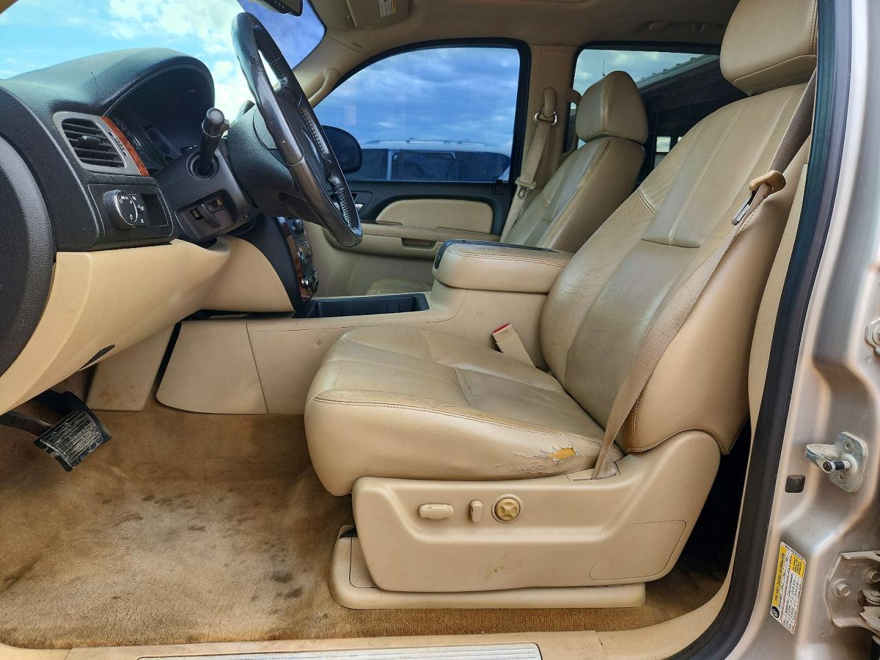 2008 Chevrolet Suburban C1500 Ls - Image 7