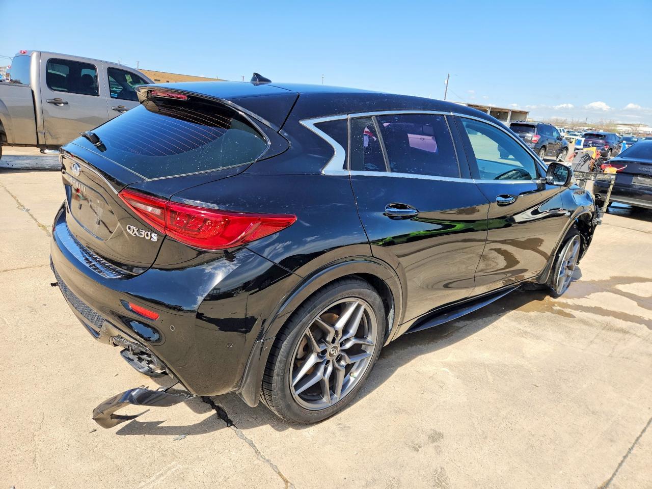 2017 Infiniti Qx30 Sport - Фото 3