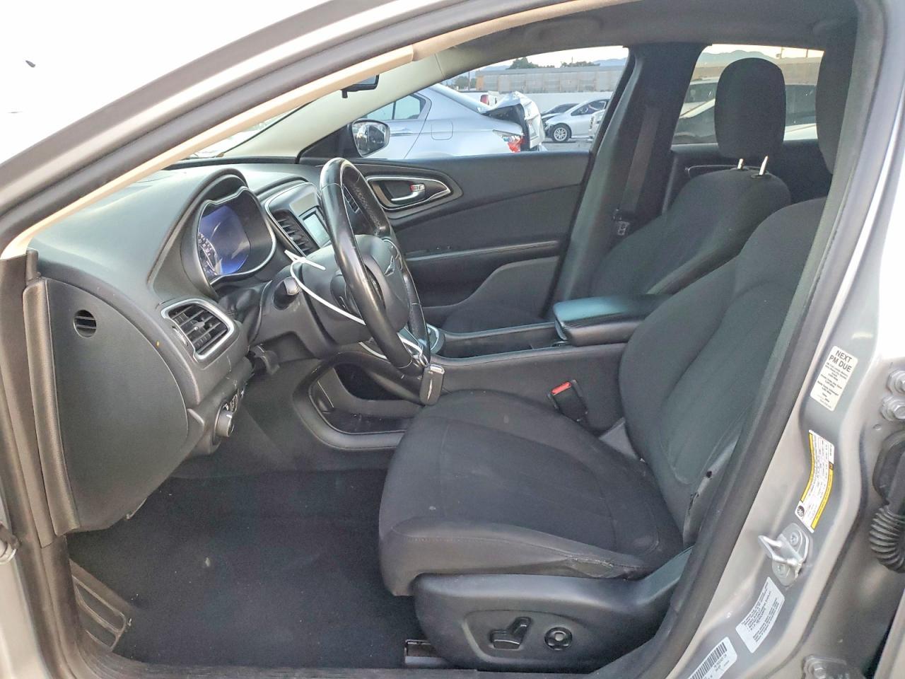 2016 Chrysler 200 Limited - Image 7