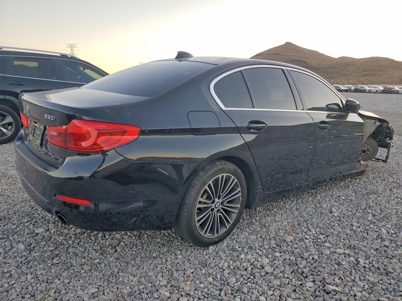 2019 BMW 530 I - Фото 3
