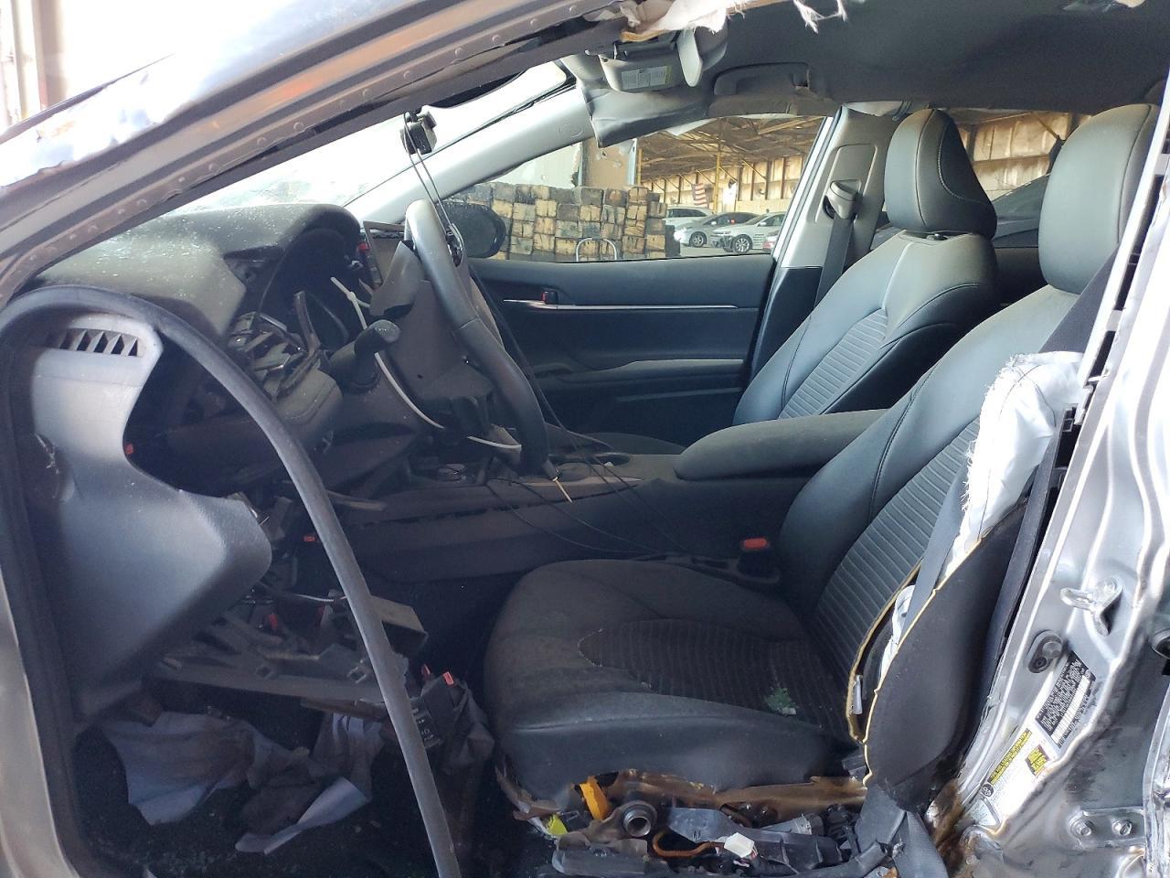 2022 Toyota Camry Se - Image 7