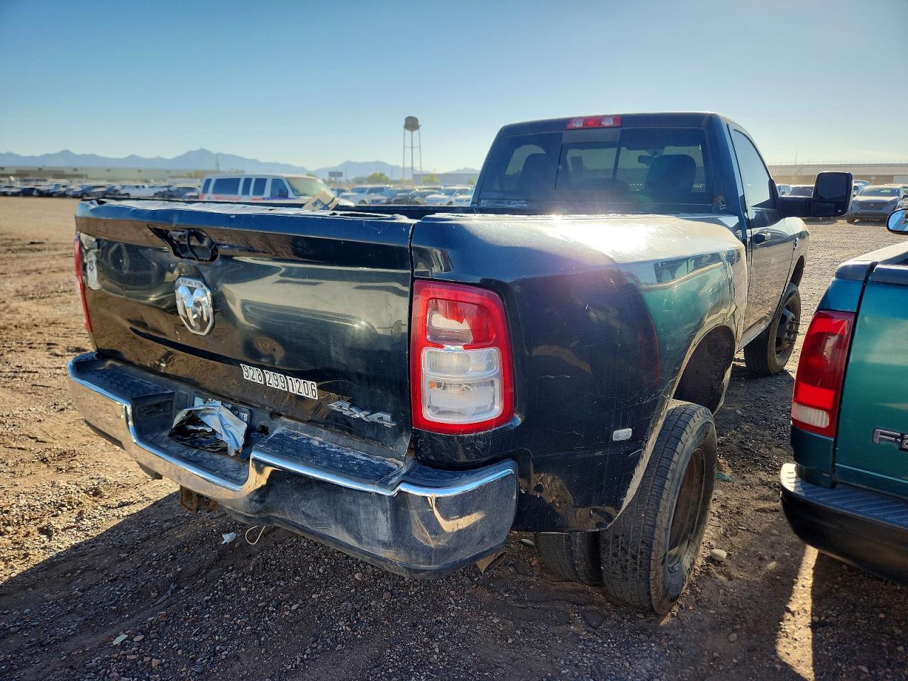 2023 Ram 3500 Tradesman - Фото 4