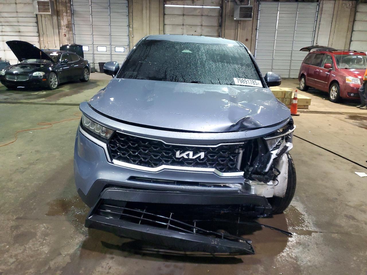 2022 Kia Sorento Lx - Image 5