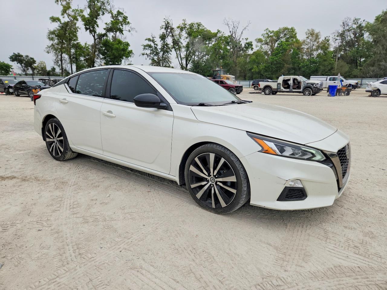 2019 Nissan Altima 2.5 Sr - Image 4