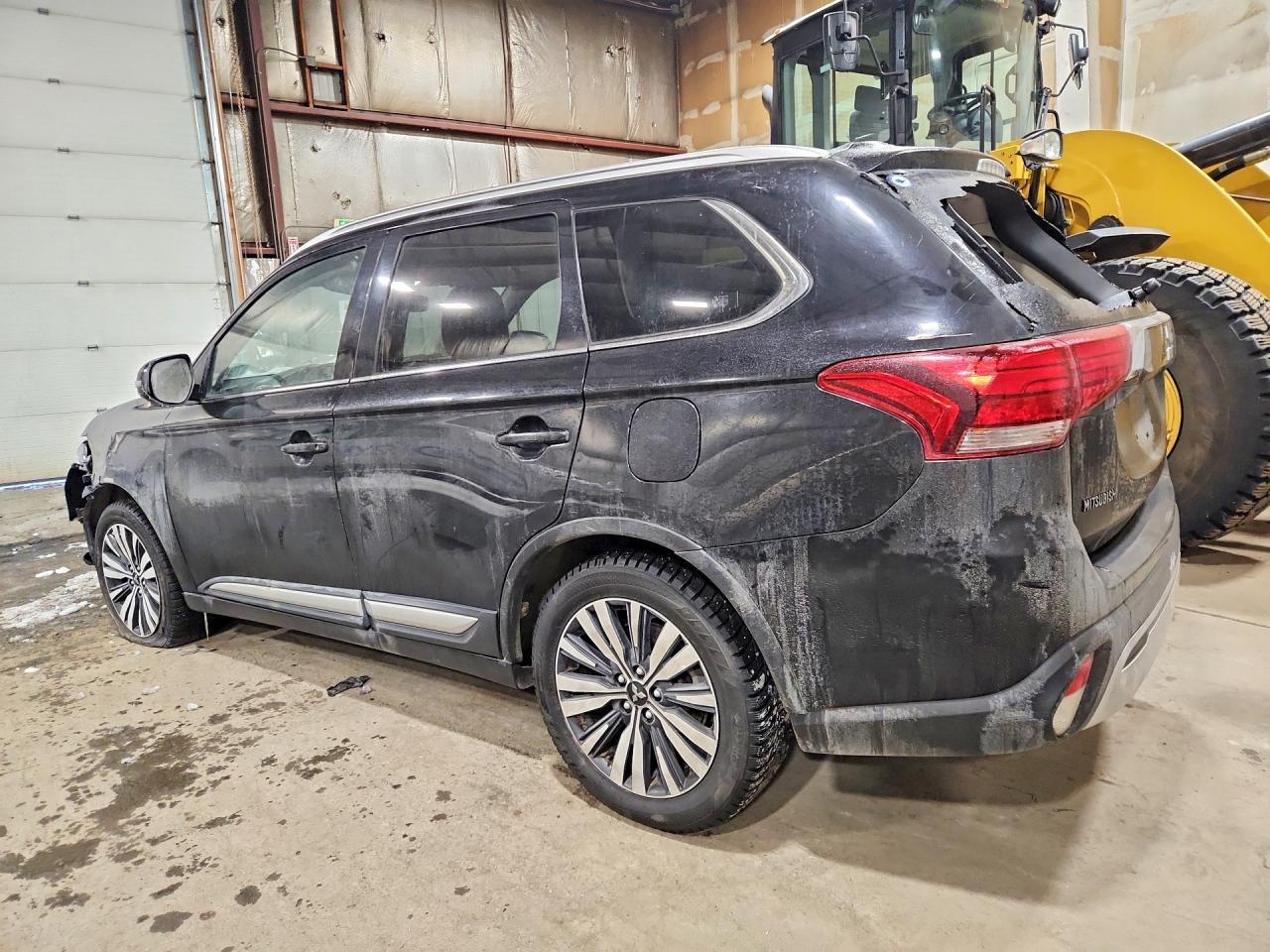 2019 Mitsubishi Outlander Se - Image 2
