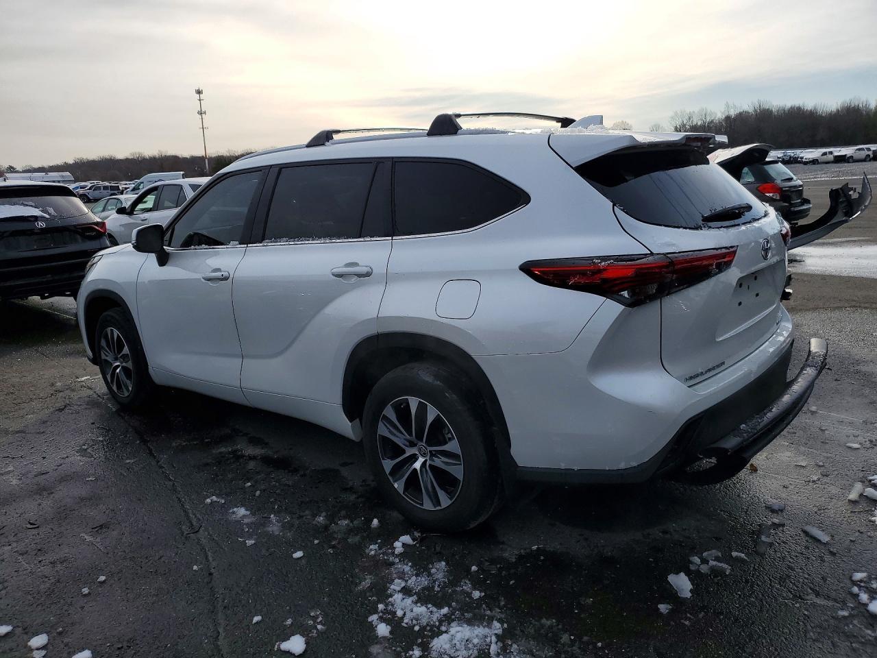 2023 Toyota Highlander Xle - Фото 2