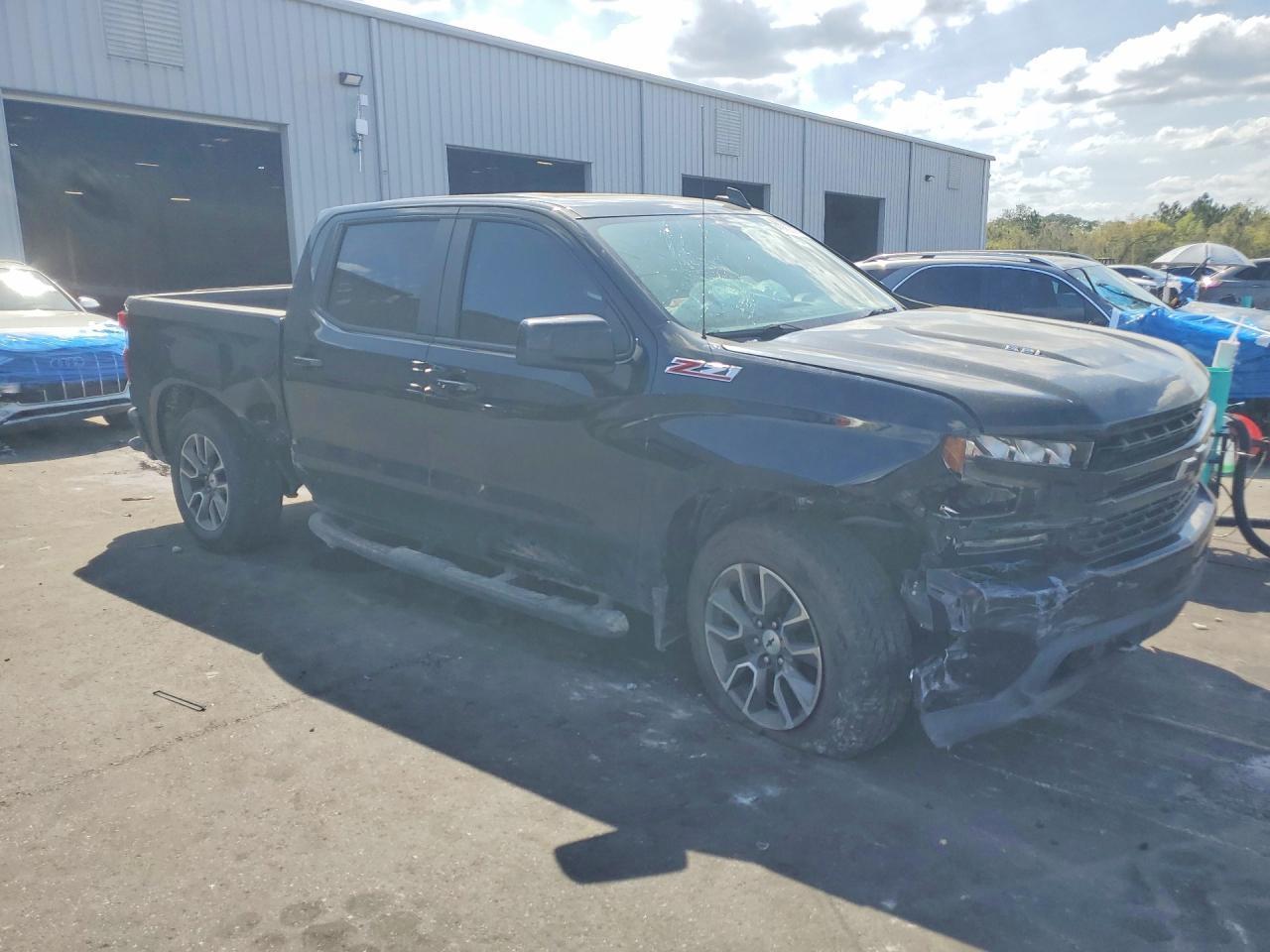 2020 Chevrolet Silverado Rst - Фото 4
