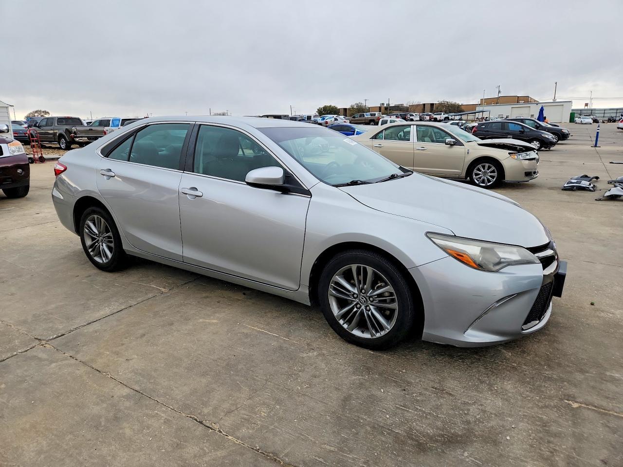 2017 Toyota Camry Se - Image 4