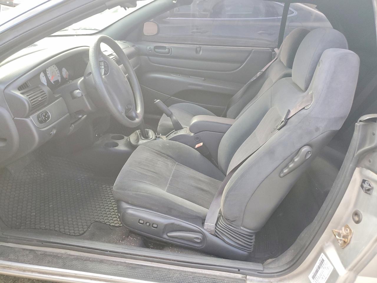 2004 Chrysler Sebring Gtc - Image 7