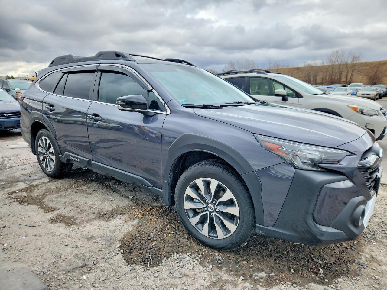 2023 Subaru Outback Limited Xt - Image 4