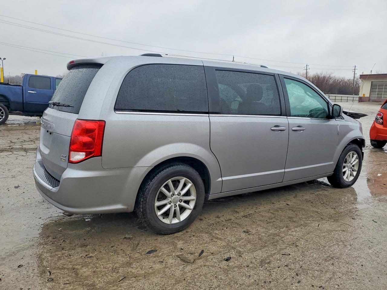 2019 Dodge Grand Caravan Sxt - Image 3