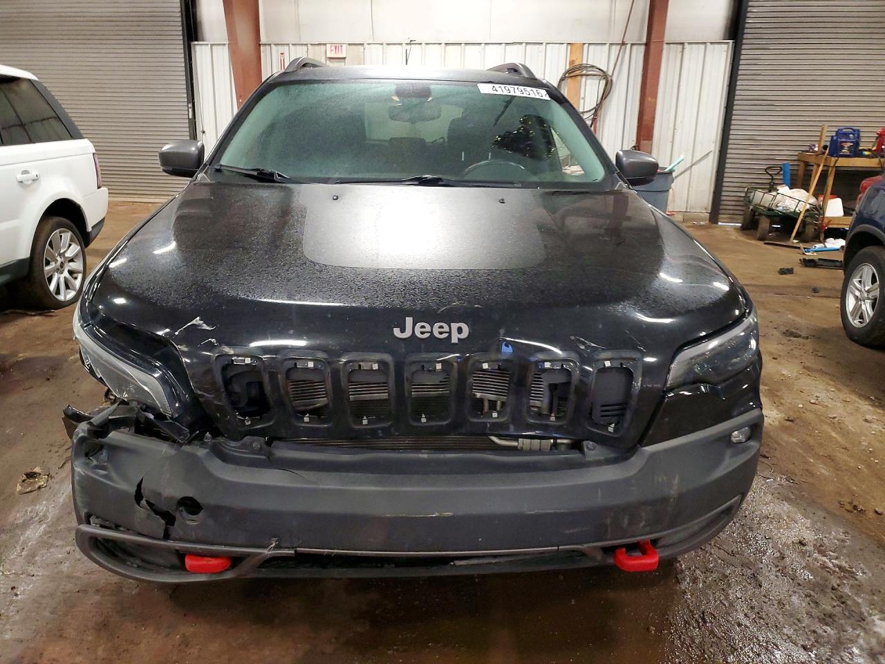 2019 Jeep Cherokee Trailhawk - Image 5