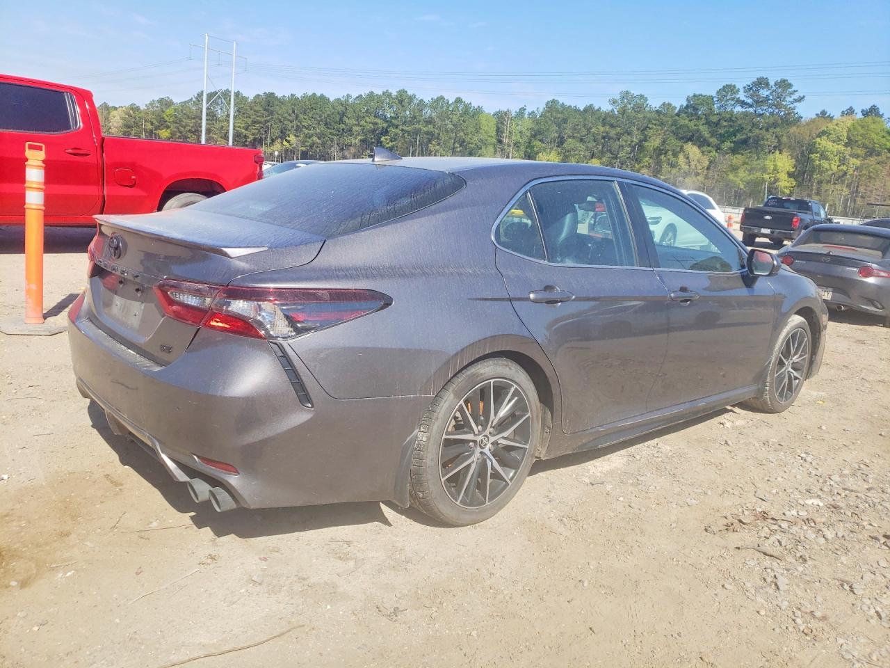 2021 Toyota Camry Se - Image 3
