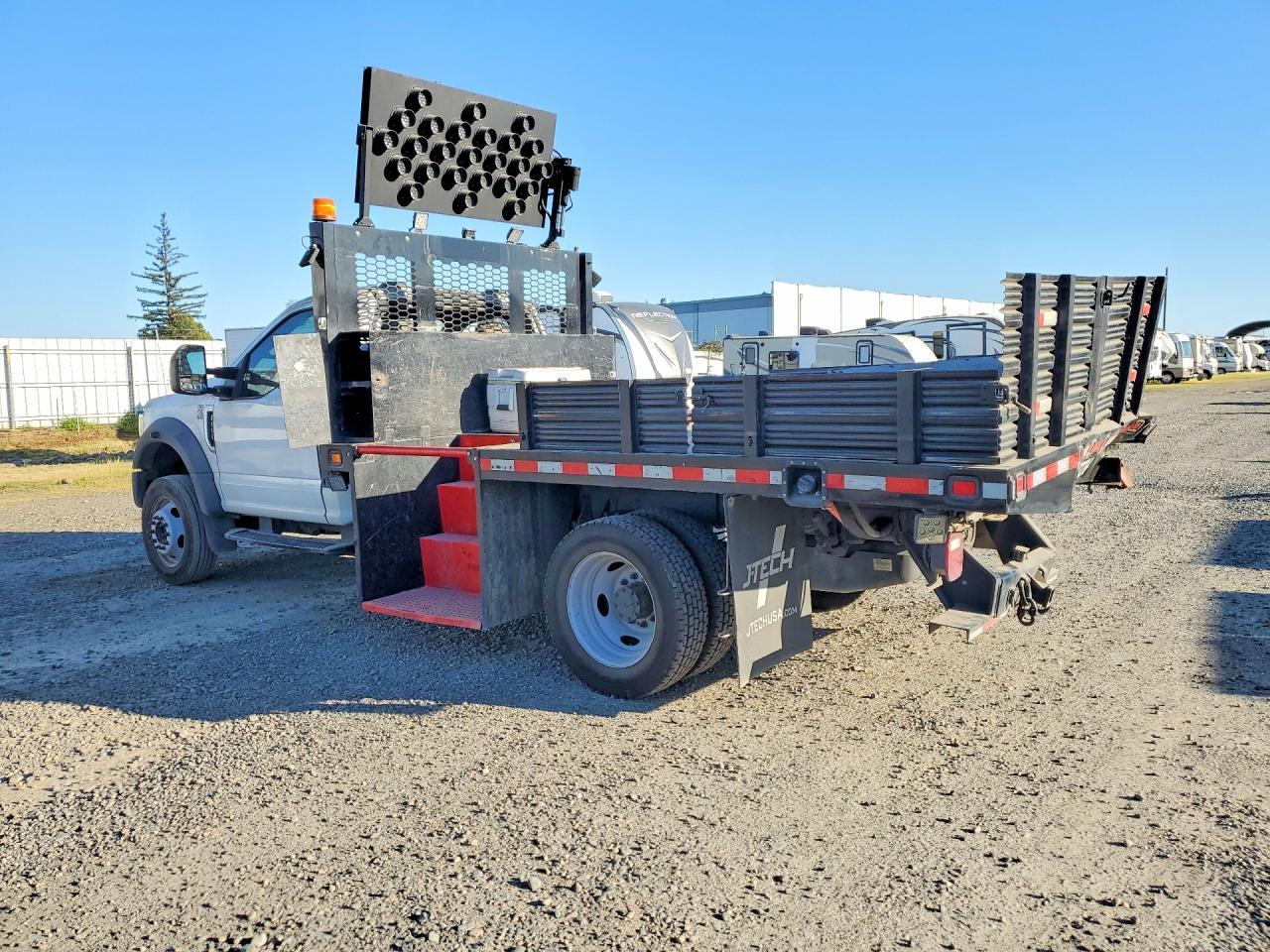2021 Ford F550 Super Super Duty Flatbed Truck - Фото 2