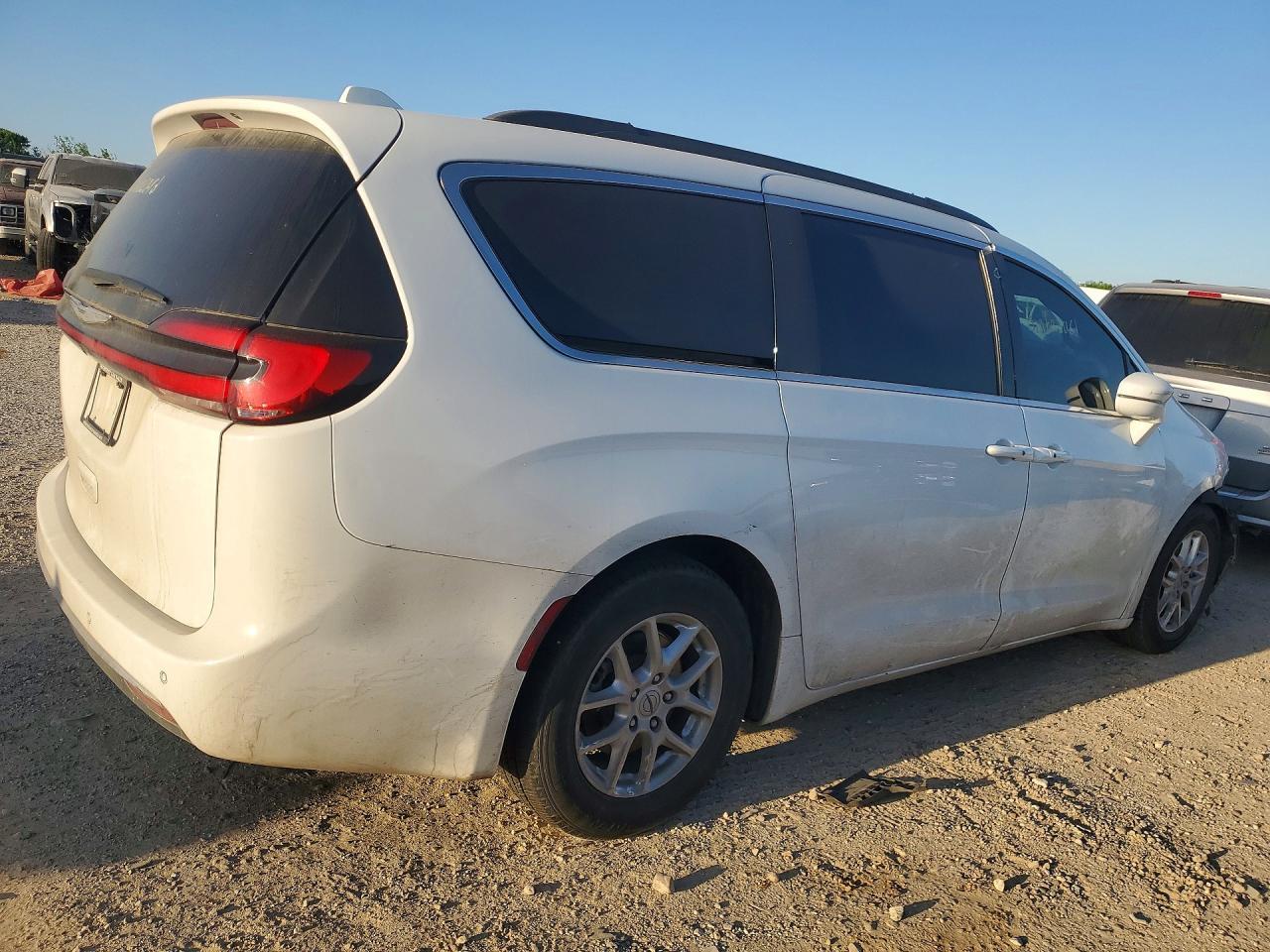 2022 Chrysler Pacifica Touring L - Фото 3