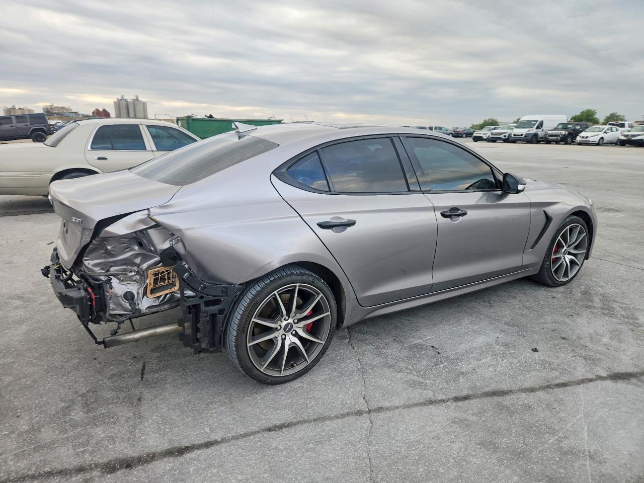 2021 Genesis G70 3.3T - Фото 3