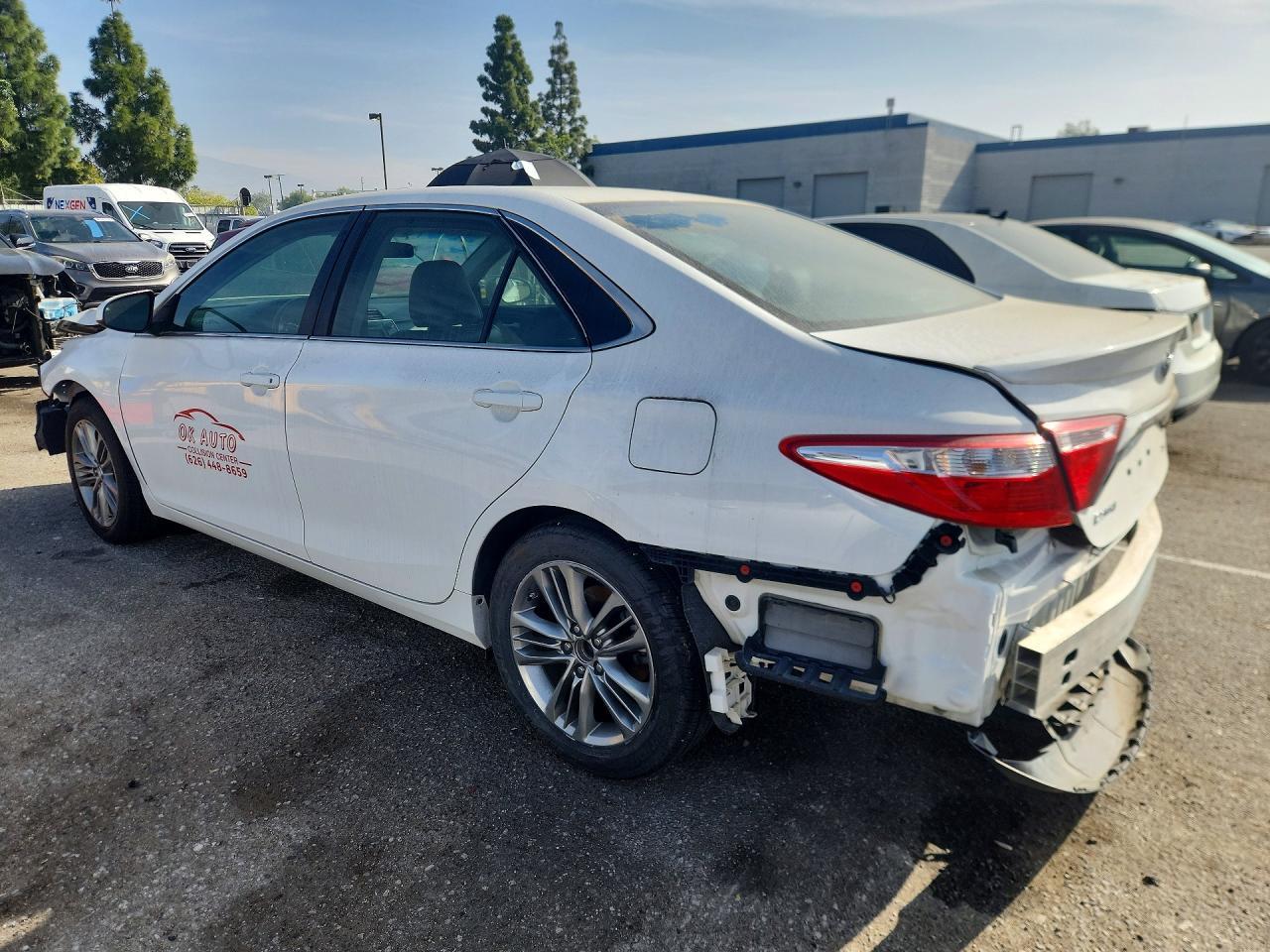 2017 Toyota Camry Se - Фото 2