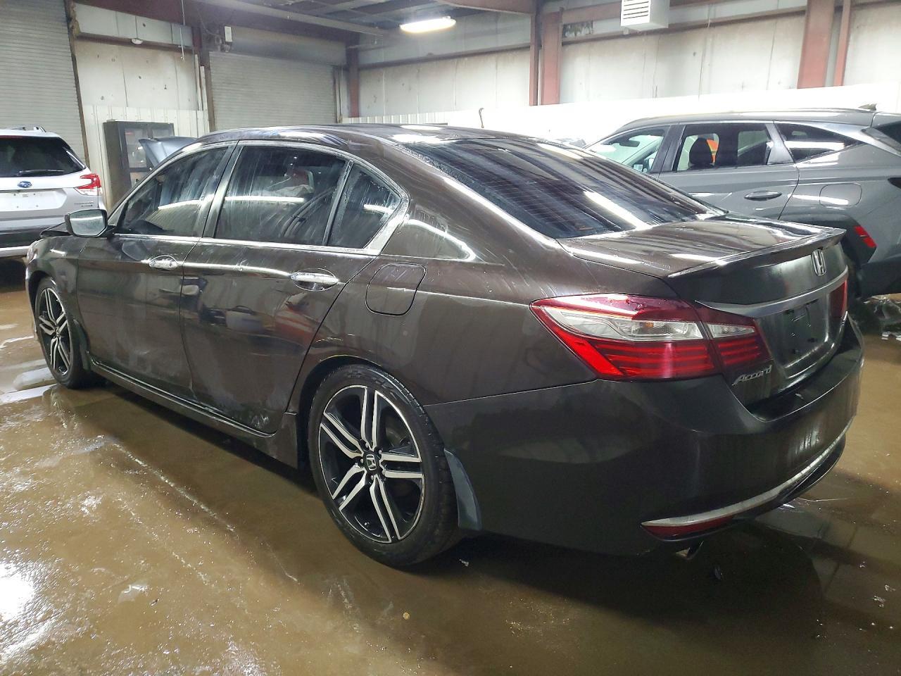 2016 Honda Accord Sport - Фото 2