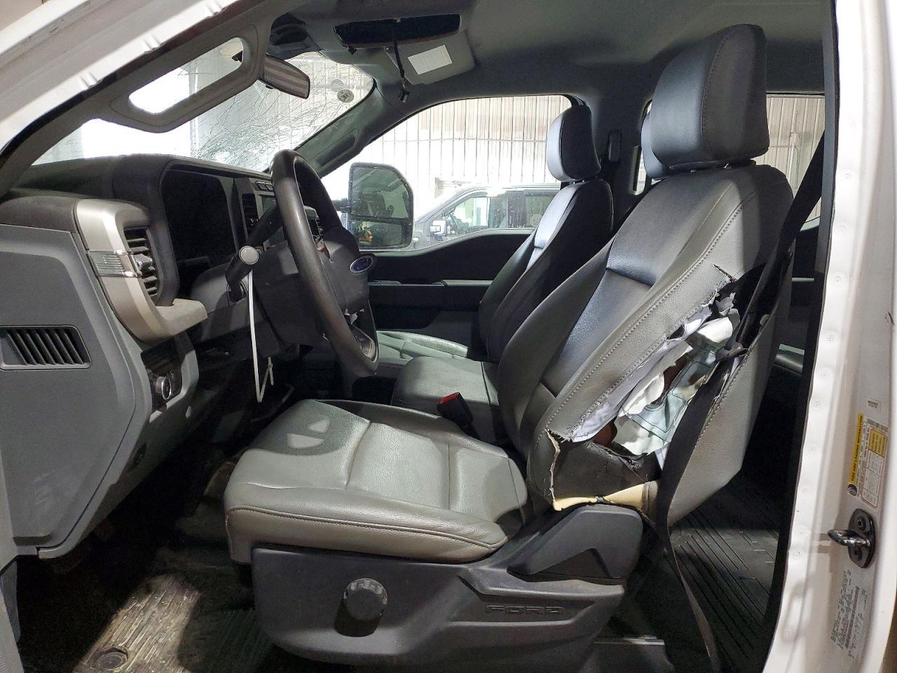 2023 Ford F250 Super Duty - Фото 7