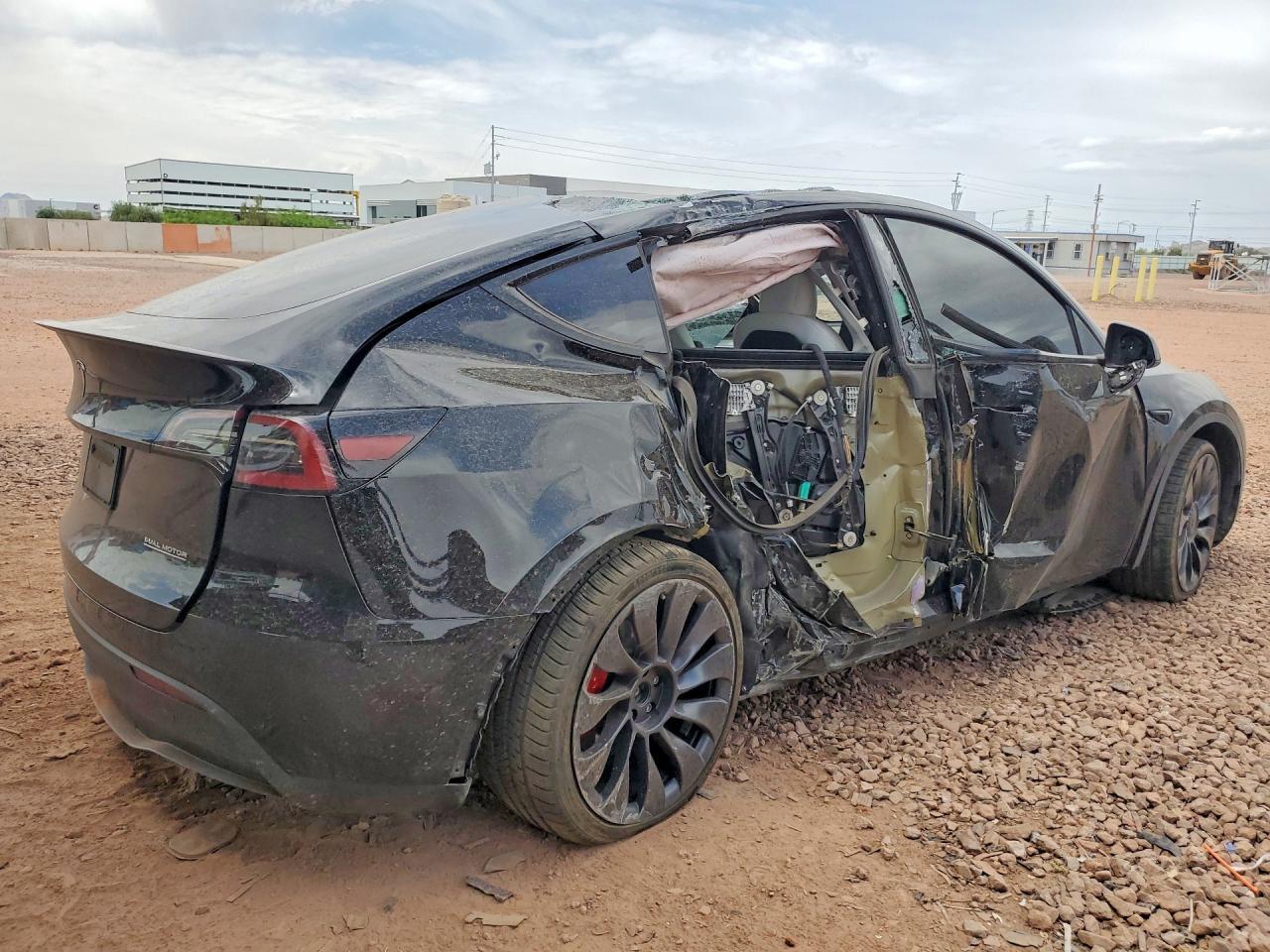 2023 Tesla Model Y - Фото 3