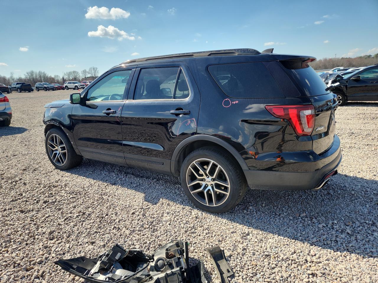 2016 Ford Explorer Sport - Image 2