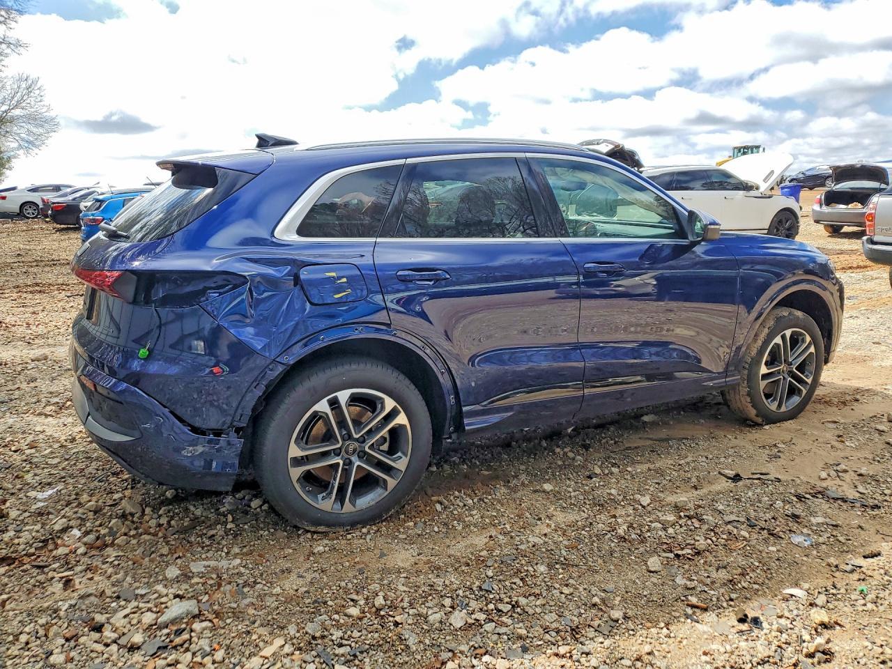 2025 Audi Q5 Premium - Фото 3