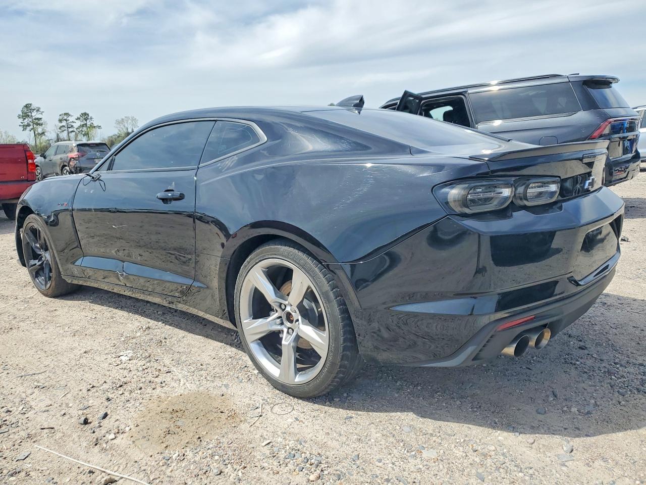 2023 Chevrolet Camaro Lt1 - Image 2