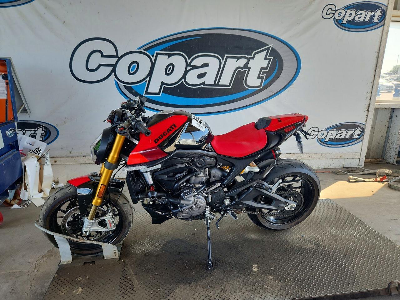 2023 Ducati Monster - Фото 3