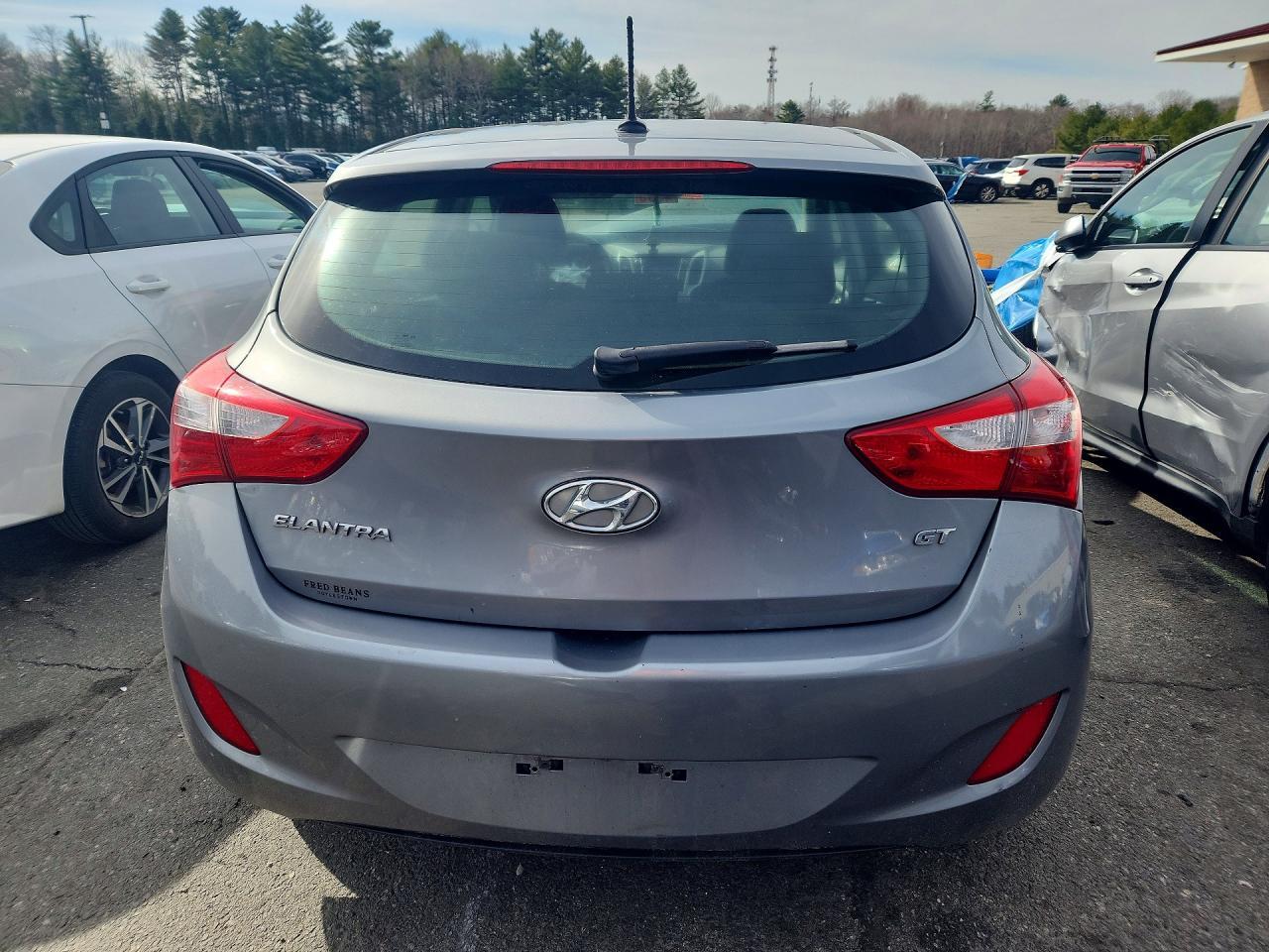 2014 Hyundai Elantra Gt Base - Image 6