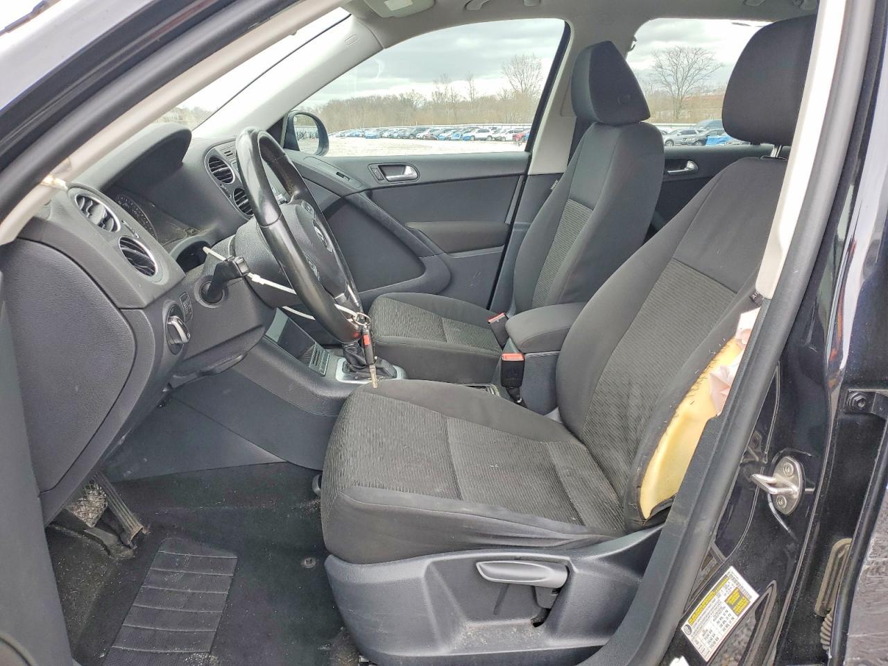 2014 Volkswagen Tiguan S - Image 7