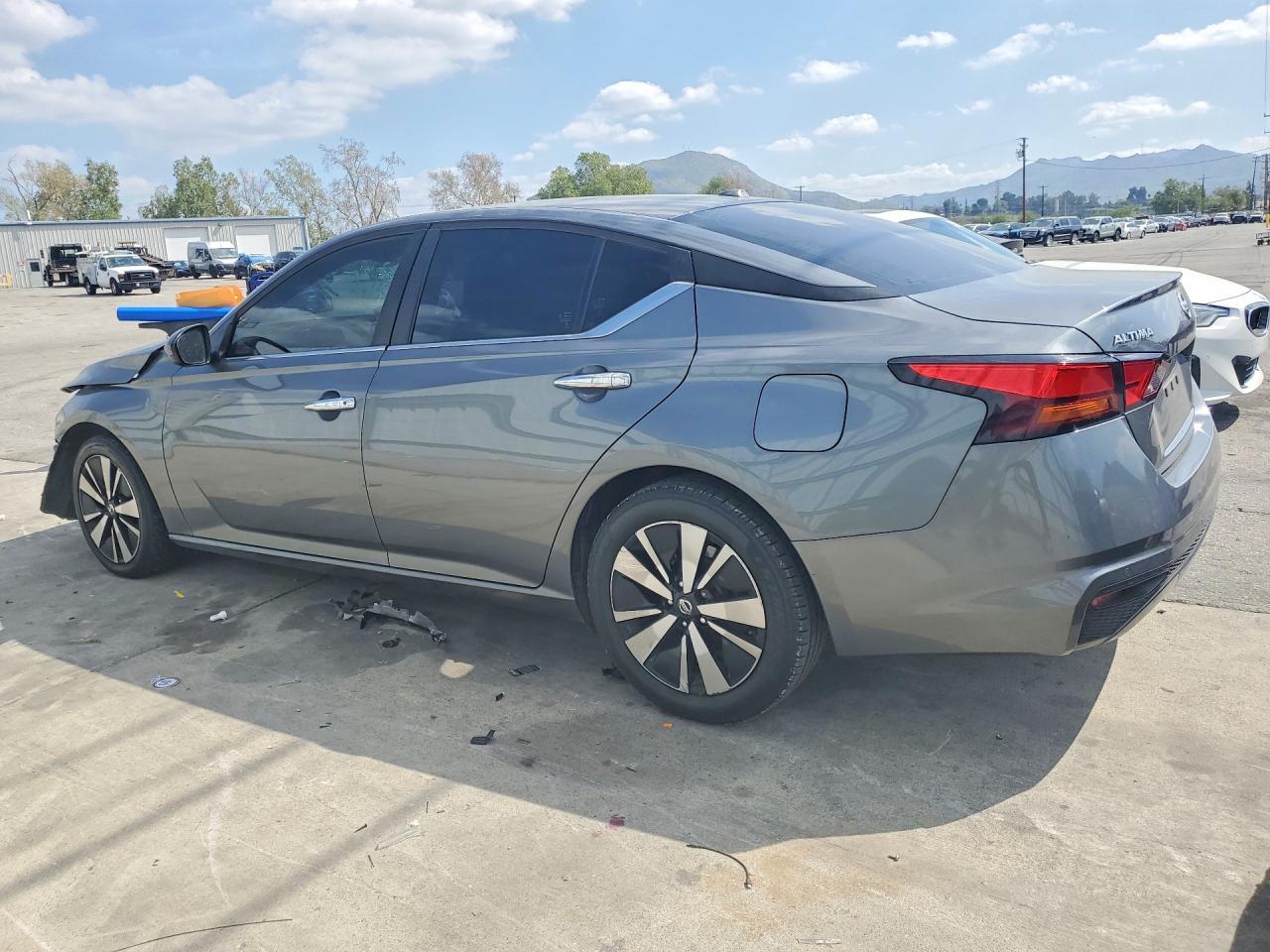 2021 Nissan Altima 2.5 Sv - Фото 2