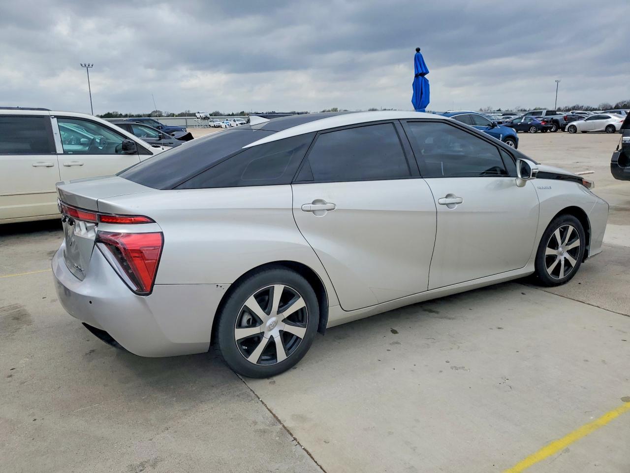 2019 Toyota Mirai Base - Image 3