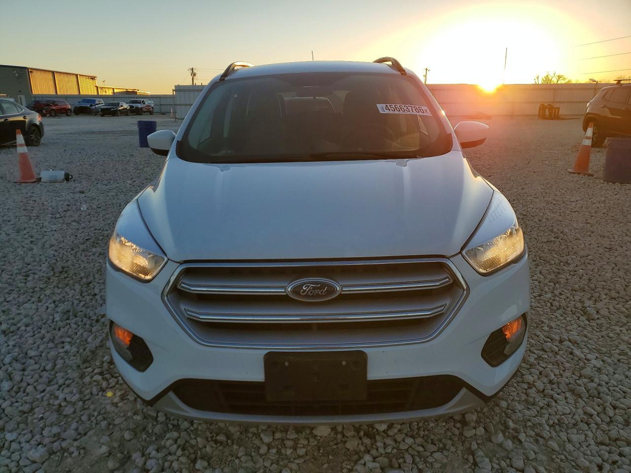 2018 Ford Escape Se - Фото 5