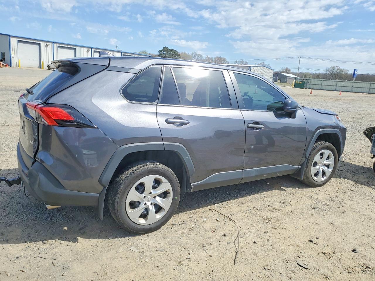 2022 Toyota Rav4 Le - Фото 3