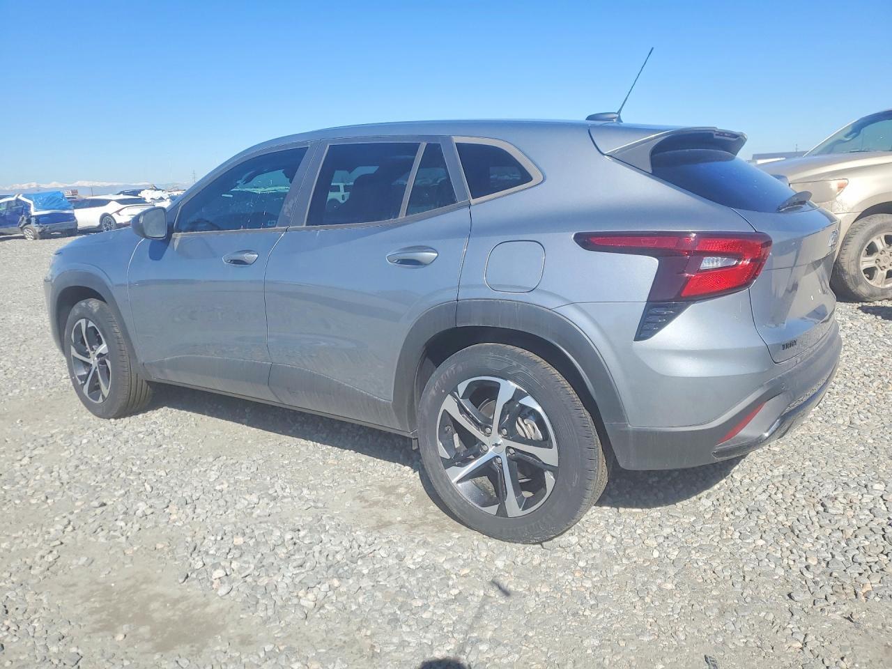 2024 Chevrolet Trax 1Rs - Фото 2