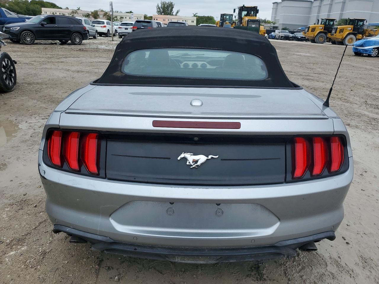 2020 Ford Mustang - Фото 6