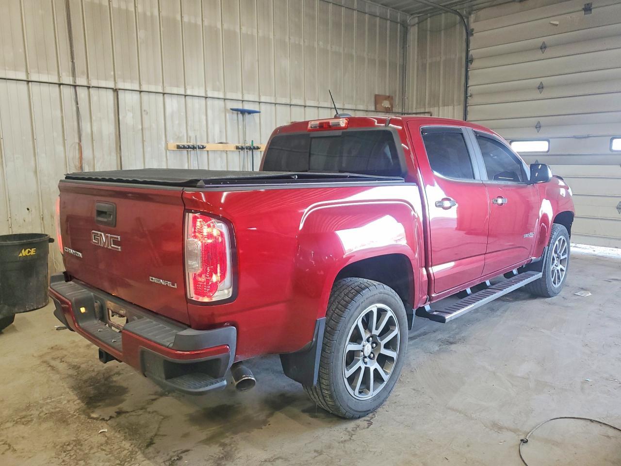 2017 GMC Canyon Denali - Image 3