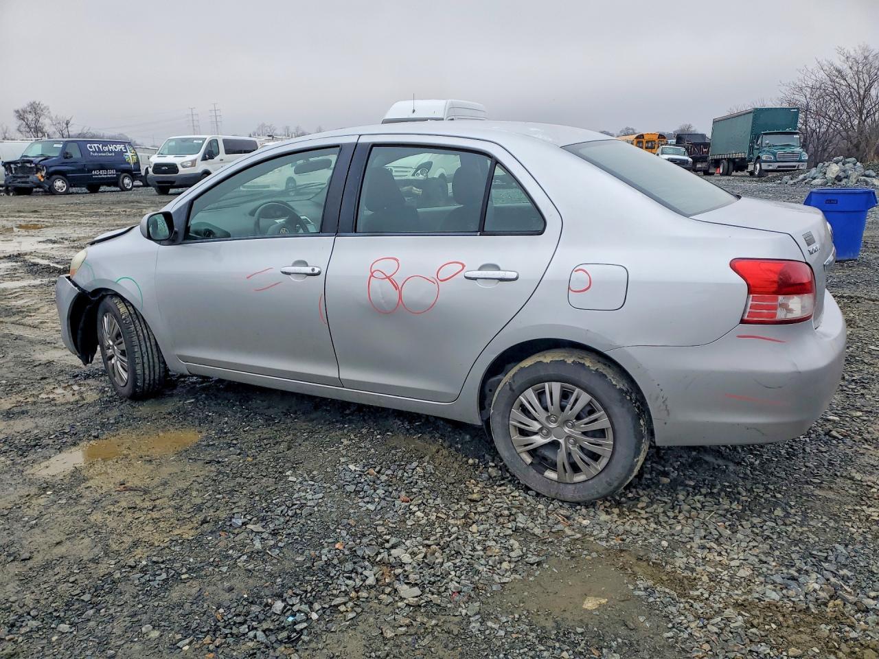 2007 Toyota Yaris Base - Фото 2