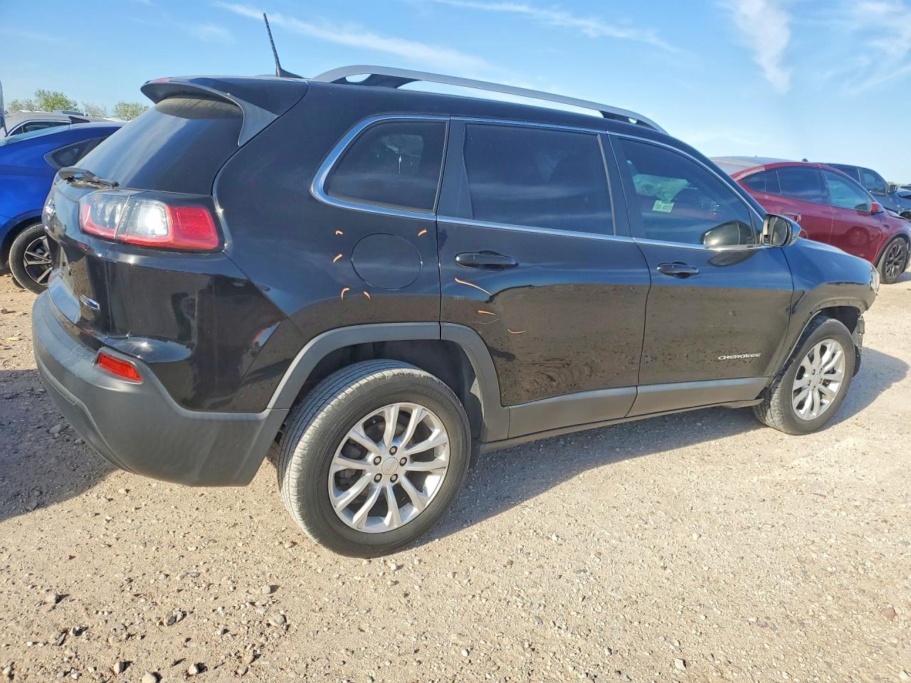 2019 Jeep Cherokee Latitude - Фото 3