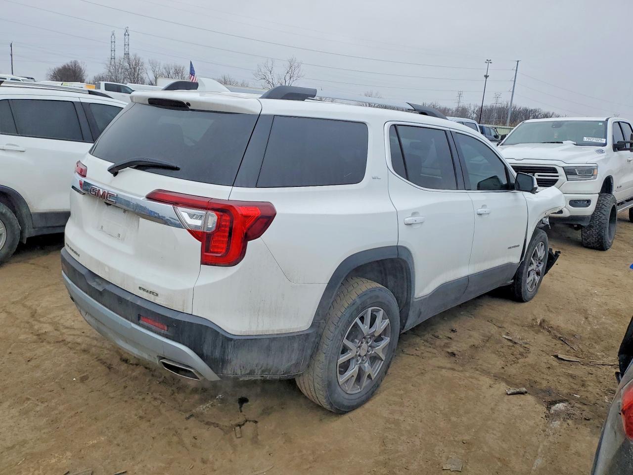 2020 GMC Acadia Slt - Image 3