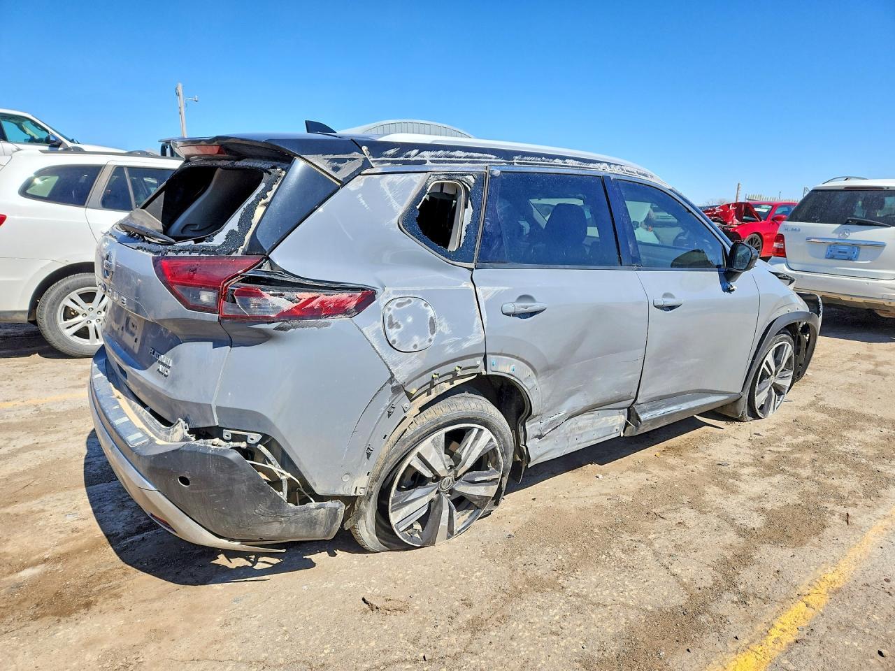 2021 Nissan Rogue Platinum - Фото 3