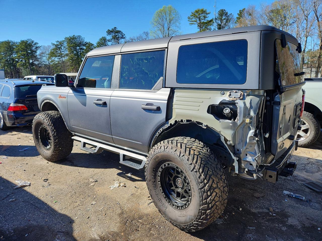 2023 Ford Bronco Base - Фото 2
