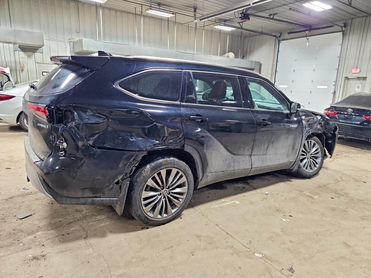 2021 Toyota Highlander Hybrid Platinum - Фото 3