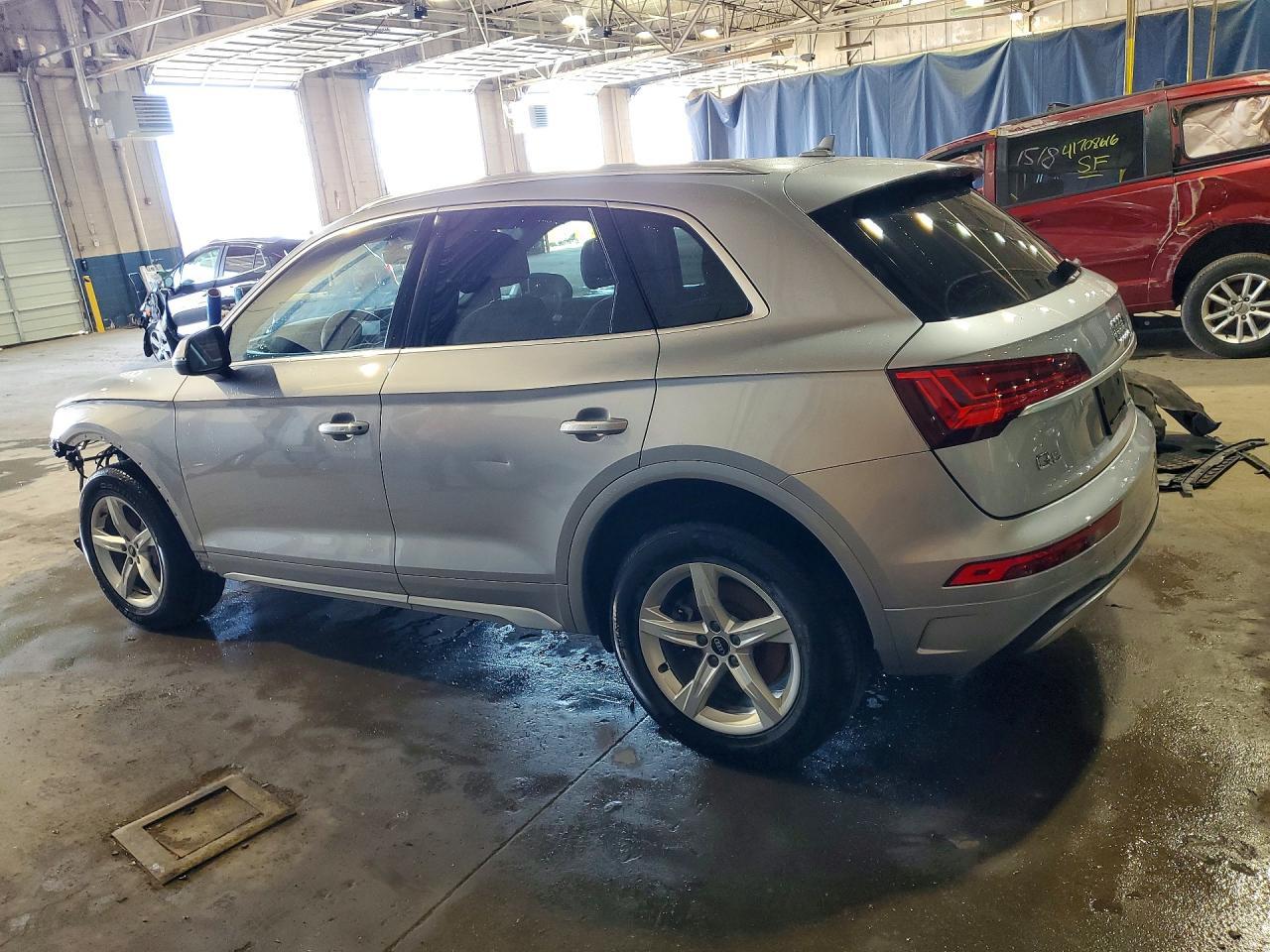2023 Audi Q5 Premium 40 - Image 2